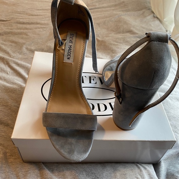 Steve Madden Carson heels in baby blue, size 9. - Picture 2 of 3